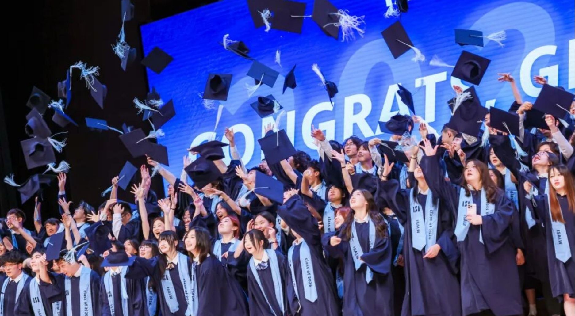 Happy Graduation｜2026届爱莎毕业典礼–以热爱启程，向世界生长