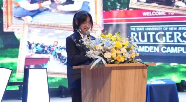 飞鸟集·毕业生｜张馨尹：从首届学生，到坚定前行的开路者