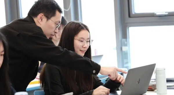 流萤集丨Janety 哈维穆德学院录取：我奇思妙想的脑内宇宙——科学与艺术碰撞出的璀璨星火